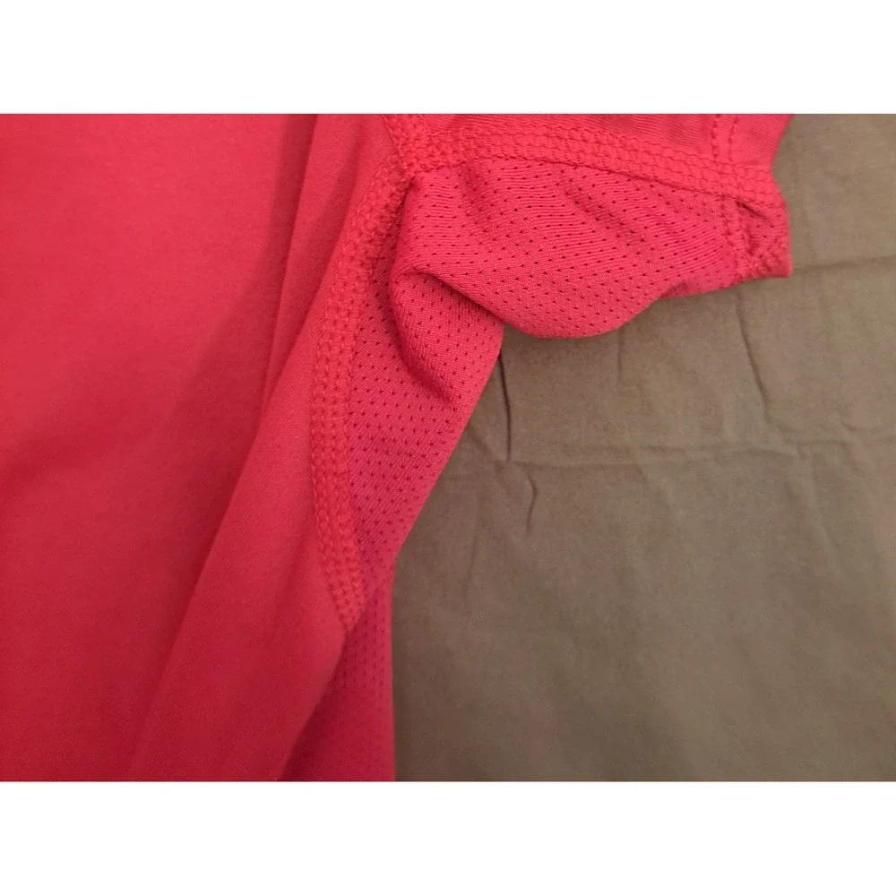 Nike Dri-Fit Vented‎ Short Sleeve T-Shirt Women's Size Medium Pink